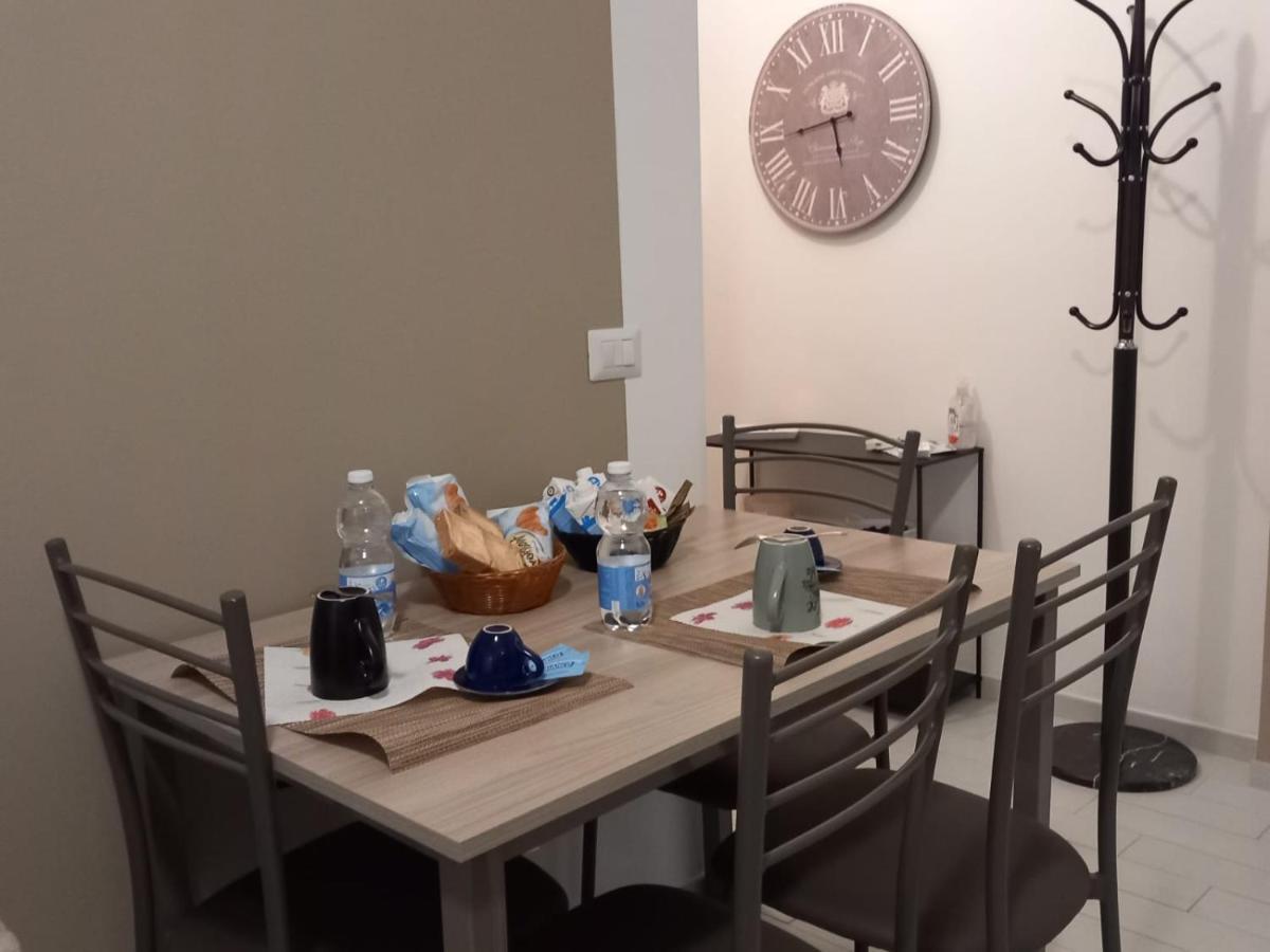 Apartamento La Casa Di Marta Corsico Exterior foto